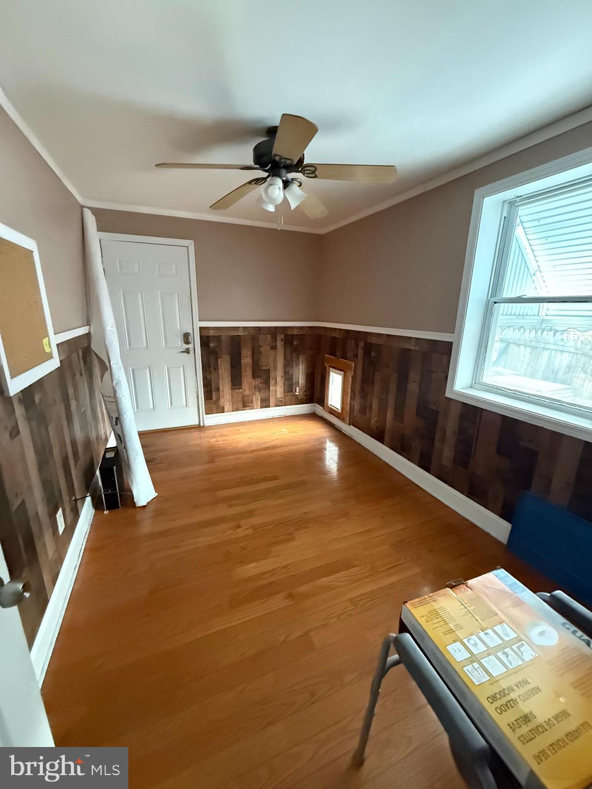 1841 South 28th Street Philadelphia, PA 19145 - Photo 5 of 9 a view of an empty room with a window
