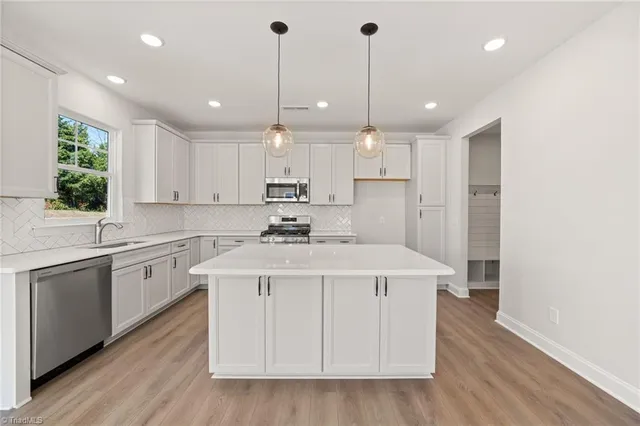 $448,900 | 2171 Castle Stone Court, Kernersville, NC 27284