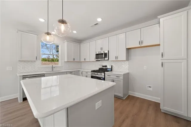 $448,900 | 2171 Castle Stone Court, Kernersville, NC 27284