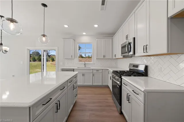 $448,900 | 2171 Castle Stone Court, Kernersville, NC 27284