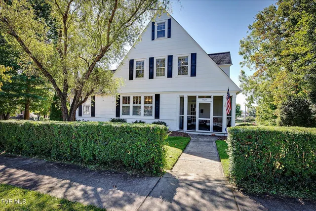 $439,000 | 809 Yadkin Street, Kingsport, TN 37660