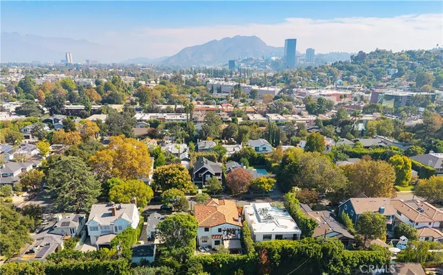 a picture of city view