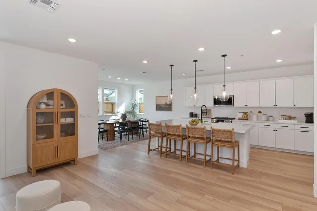 $899,000 | 216 Vectra Court, Roseville, CA 95747