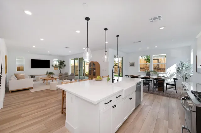 $899,000 | 216 Vectra Court, Roseville, CA 95747