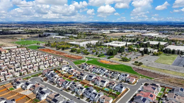 $899,000 | 216 Vectra Court, Roseville, CA 95747