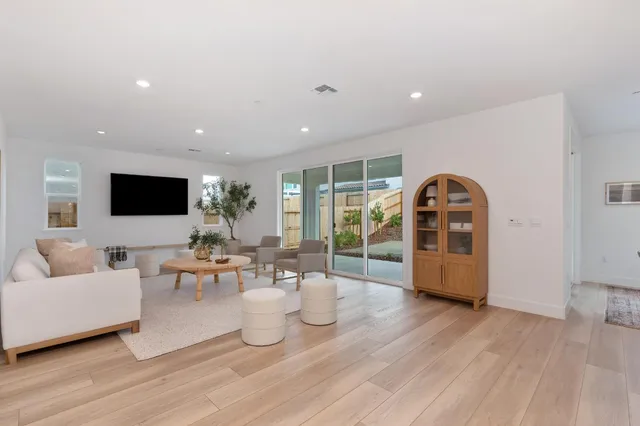 $899,000 | 216 Vectra Court, Roseville, CA 95747