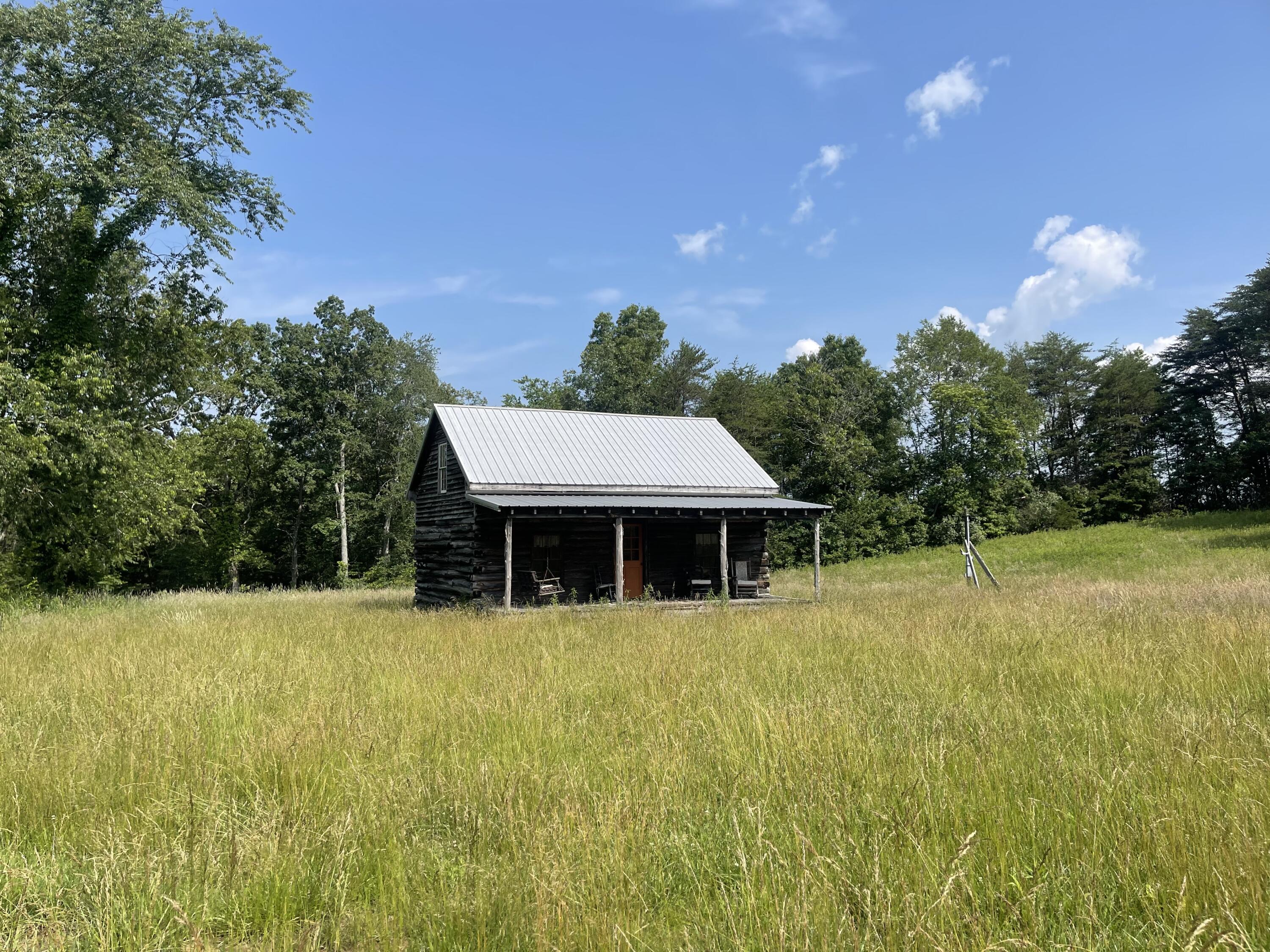 4750 Thomas And Smith Road Pikeville, TN 37367 - Photo 2 of 19 IMG_5747