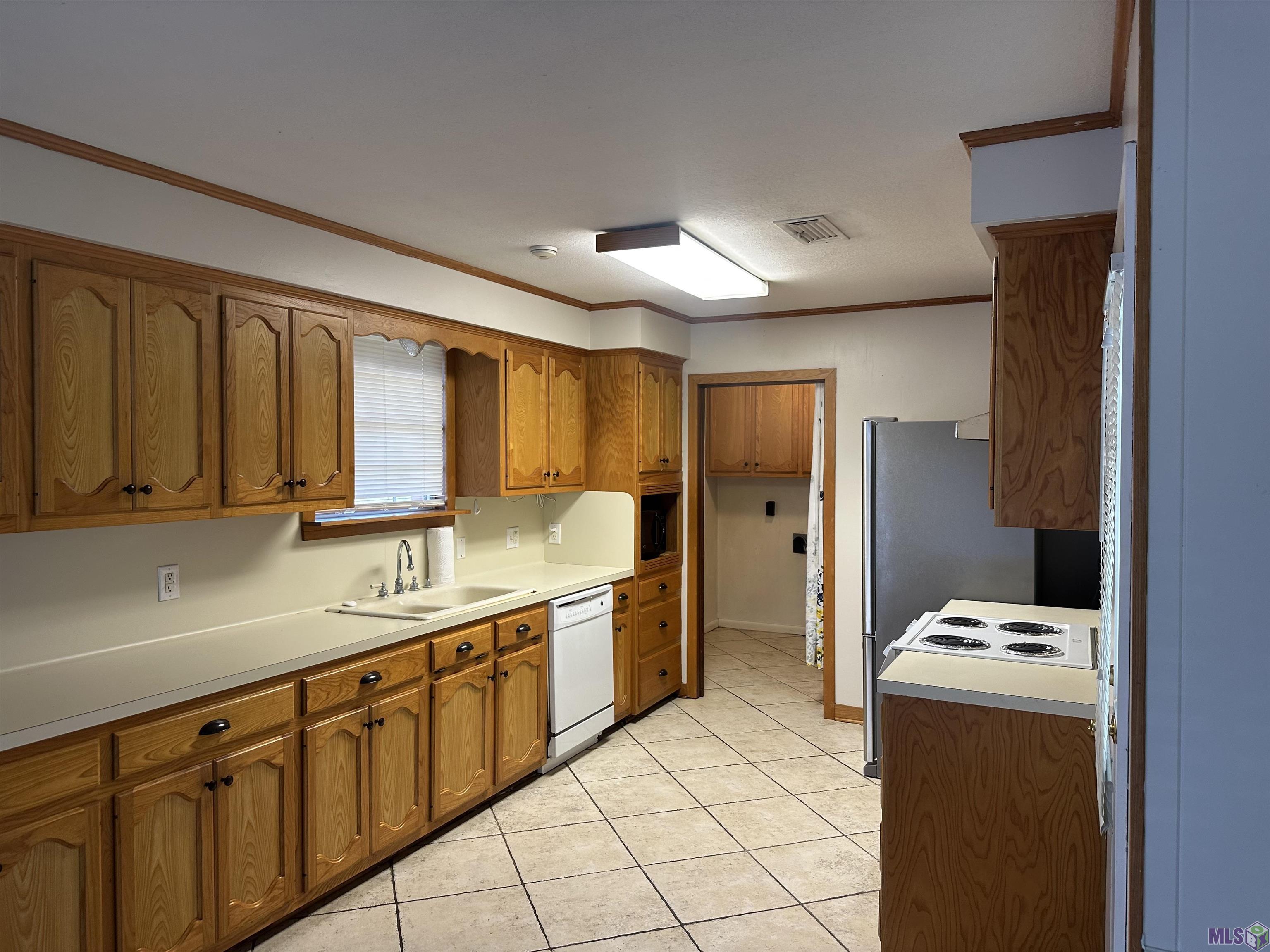 10225 Barbara Street Baton Rouge, LA 70815 - Photo 2 of 5