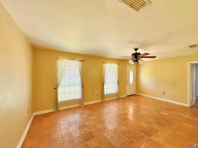 $1,900 | 10225 Barbara Street, Baton Rouge, LA 70815