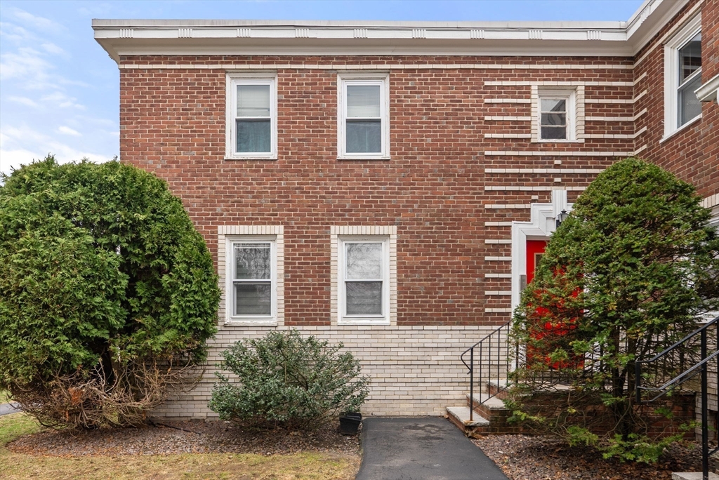 32 Newman Road, Unit 1 Malden, MA 02148 - Photo 2 of 18