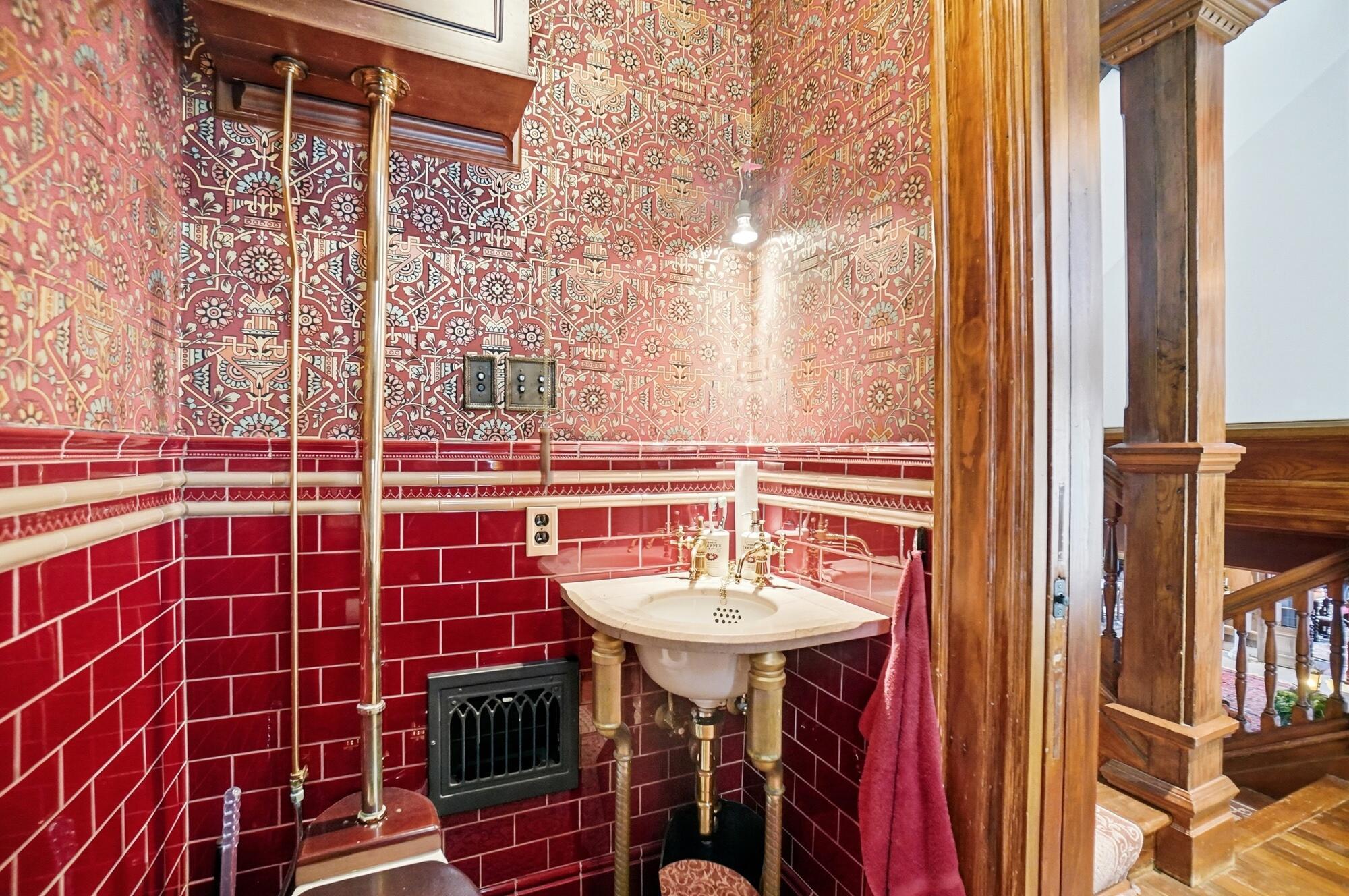 875 East Broad Street Columbus, OH 43205 - Photo 70 of 170 Half Bath