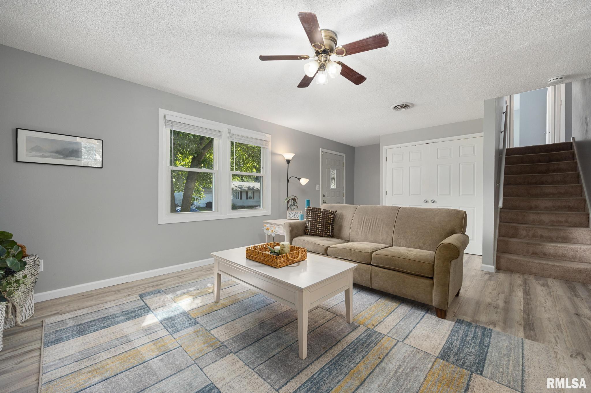 4437 West Castleton Road Peoria, IL 61615 - Photo 10 of 29 Gallery Image 10