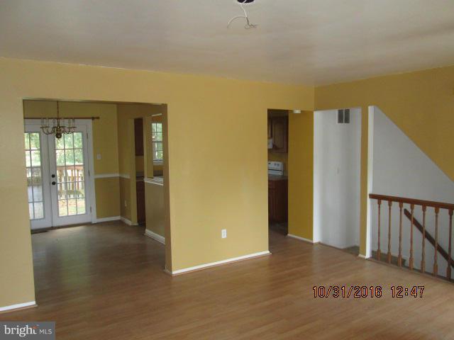2342 Mitchellville Road Bowie, MD 20716 - Photo 3 of 20 Living Room