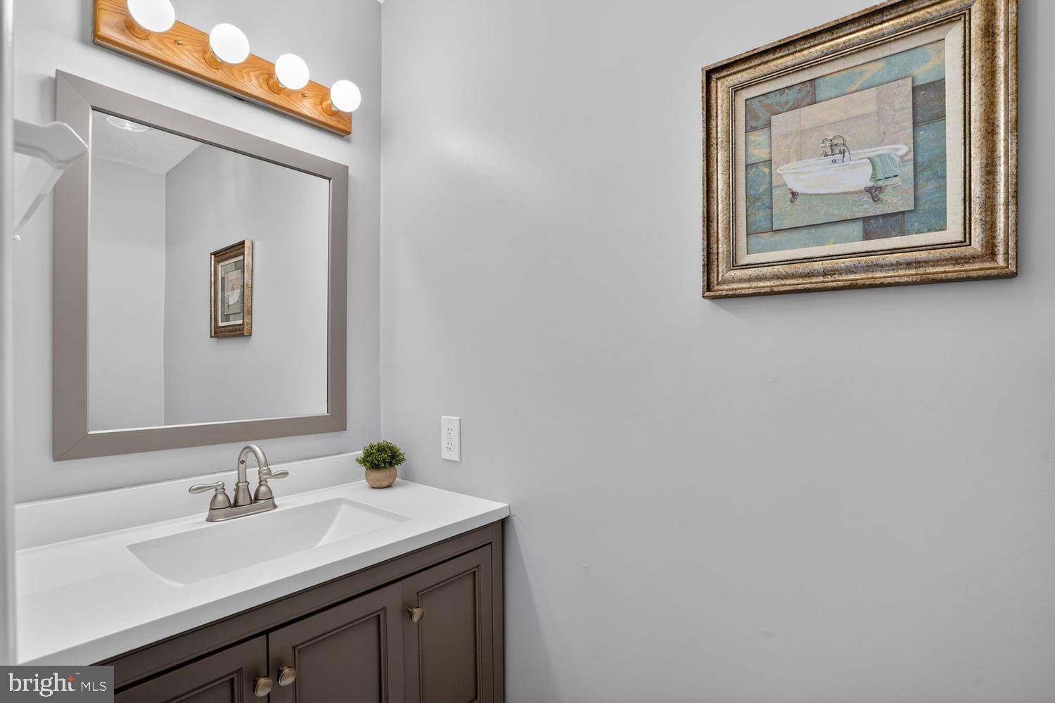 8532 Lakinhurst Lane Springfield, VA 22152 - Photo 37 of 62