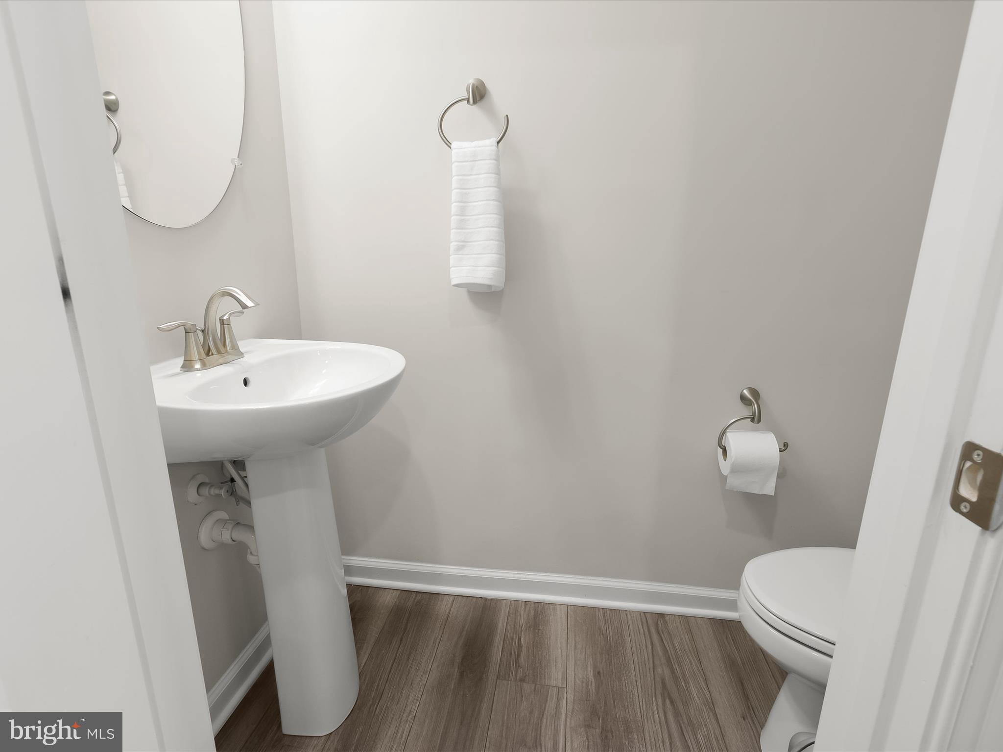 5656 Lanteen Street Lanham, MD 20706 - Photo 12 of 29 Powder Room