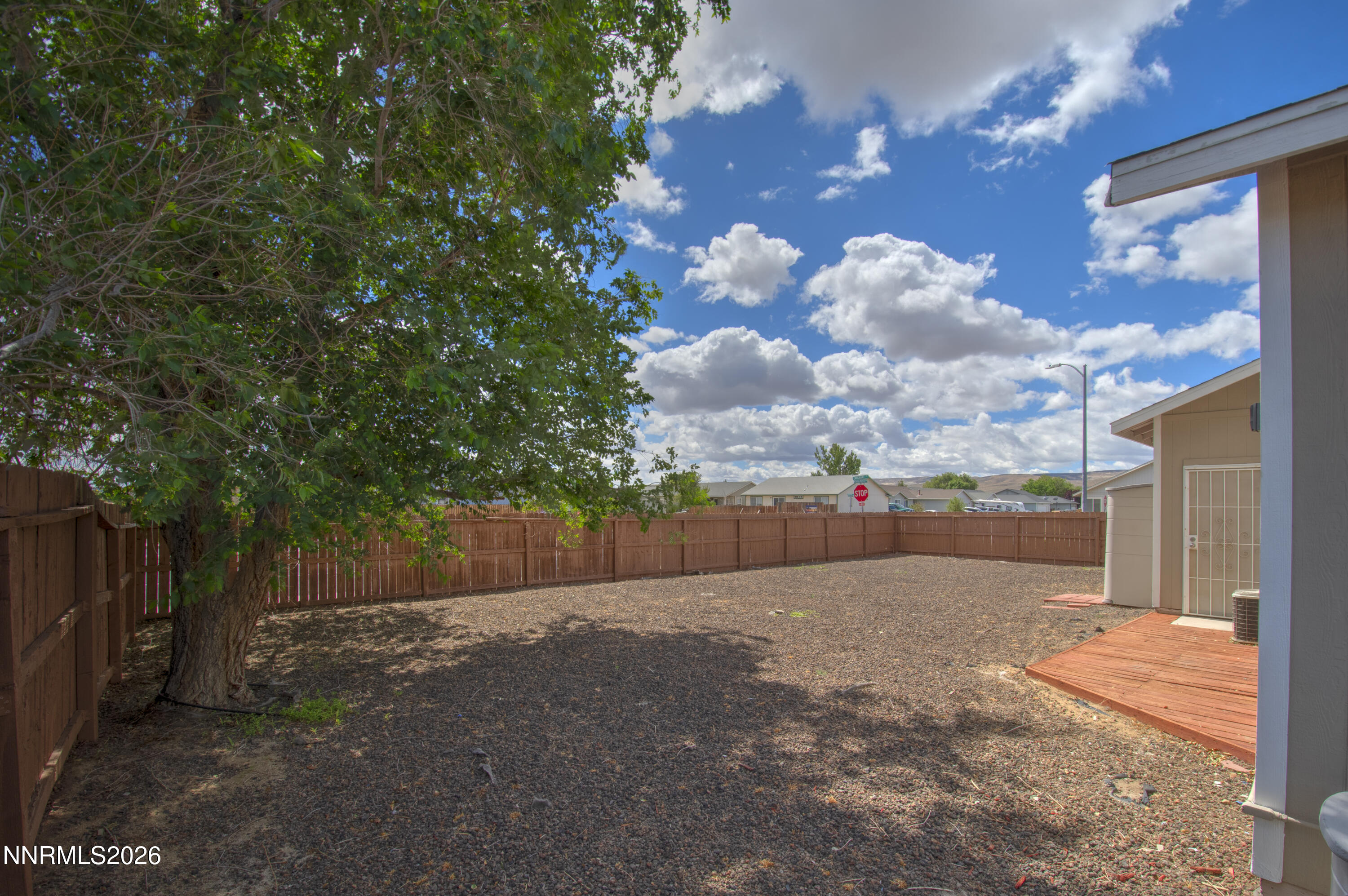 270 Emigrant Way Fernley, NV 89408 - Photo 22 of 29 Emigrant33