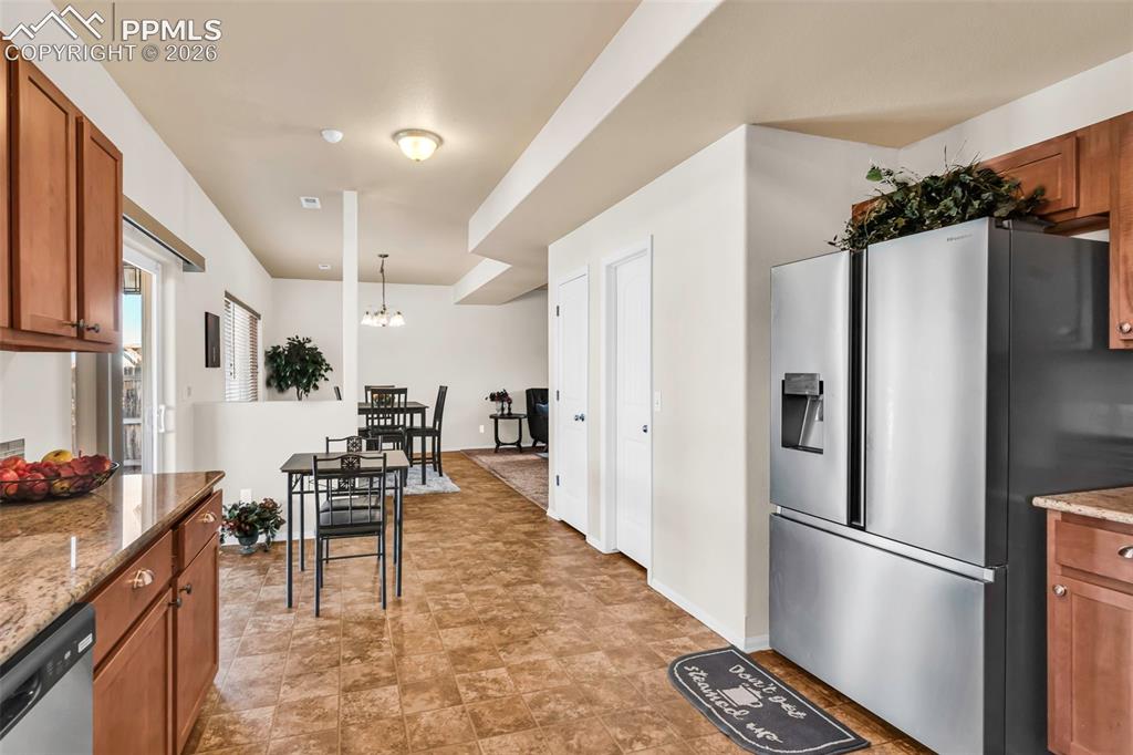 917 Silverqueen Road Pueblo, CO 81008 - Photo 8 of 33