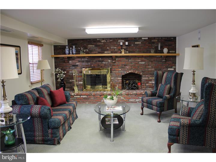 1021 Cushmore Road Southampton, PA 18966 - Photo 13 of 25 Family Room