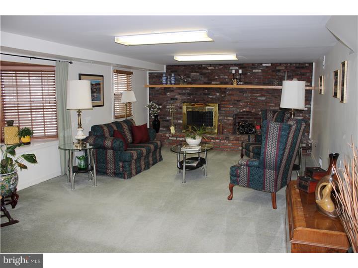 1021 Cushmore Road Southampton, PA 18966 - Photo 15 of 25 Family Room