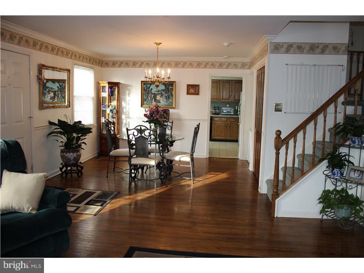 1021 Cushmore Road Southampton, PA 18966 - Photo 4 of 25 Dining Room