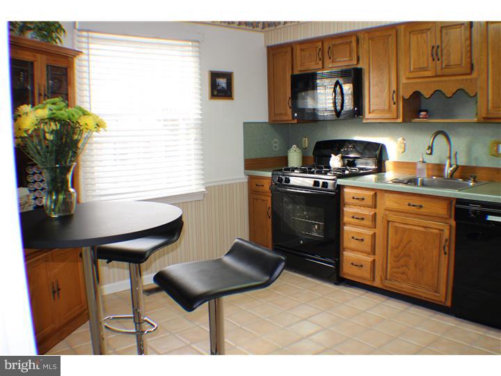 1021 Cushmore Road Southampton, PA 18966 - Photo 6 of 25 Kitchen