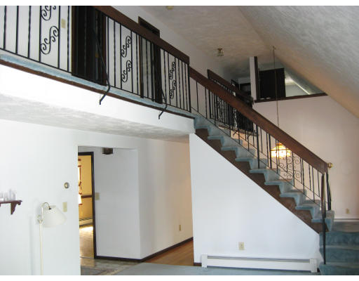 106 Harrington Road Waltham, MA 02452 - Photo 2 of 8 Gallery Image 2
