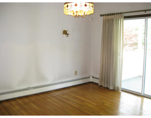106 Harrington Road Waltham, MA 02452 - Photo 4 of 8 Gallery Image 4