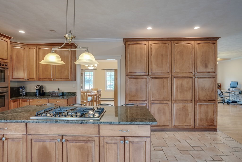 185 Judge Road Lynn, MA 01904 - Photo 11 of 39 Gallery Image 11