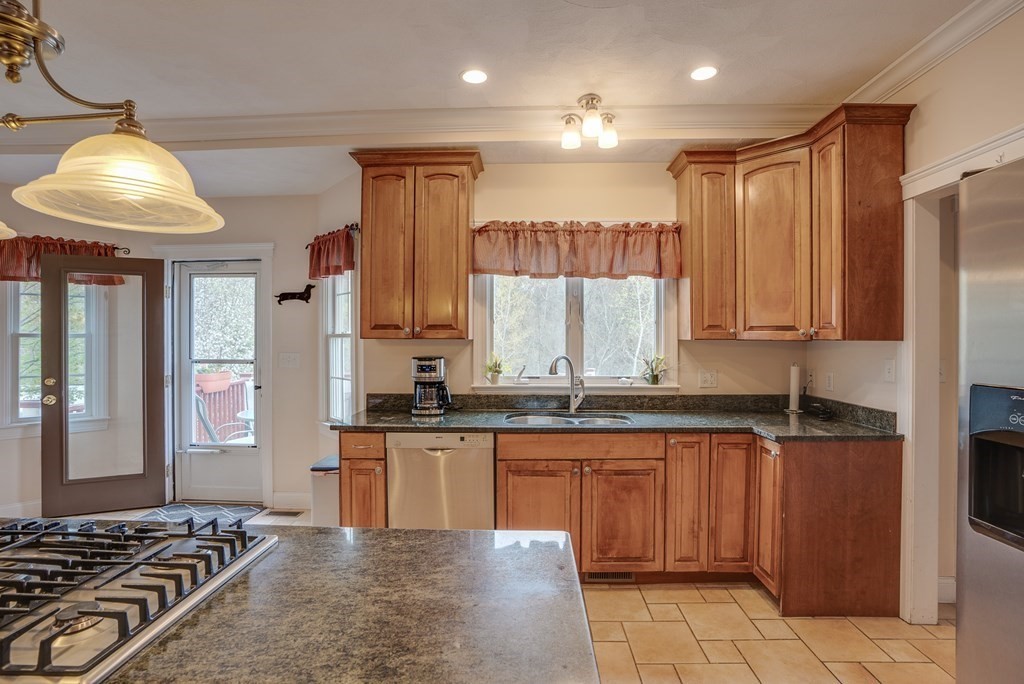 185 Judge Road Lynn, MA 01904 - Photo 13 of 39 Gallery Image 13