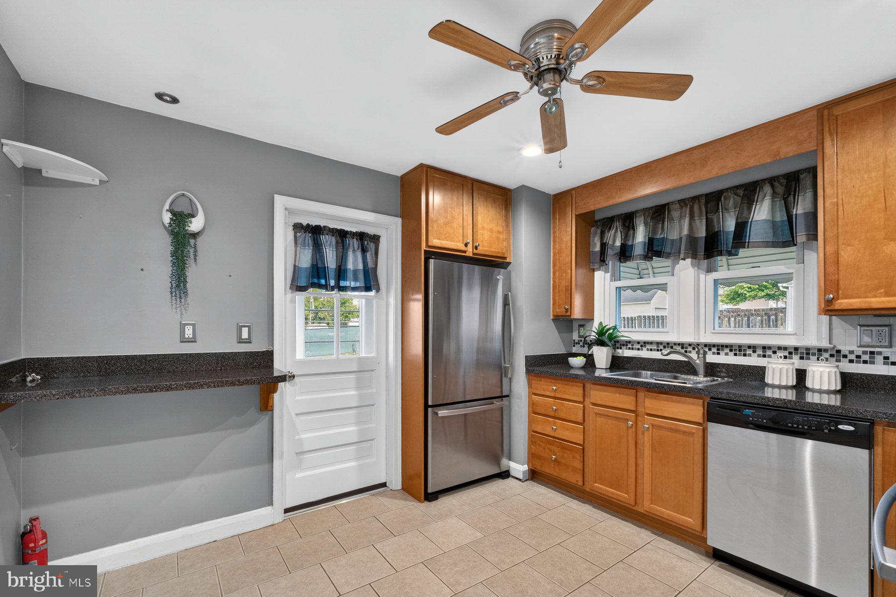 1209 Hilldale Road Baltimore, MD 21237 - Photo 8 of 23
