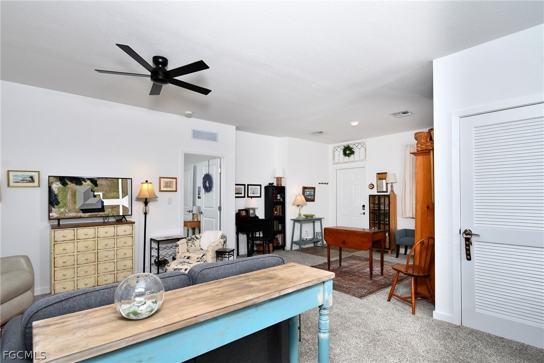 809 Bell Boulevard Lehigh Acres, FL 33974 - Photo 13 of 35