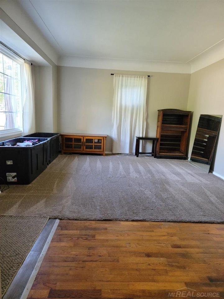 1544 Lambden Road Flint, MI 48532 - Photo 9 of 30 50082359-8.JPG