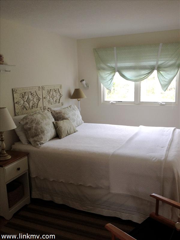 495 Katama Road, Unit F8 Edgartown, MA 02539 - Photo 5 of 12 http://d1qzqeyxiitrap.cloudfront.net/photos/23704/600/83c2ce9f.jpg