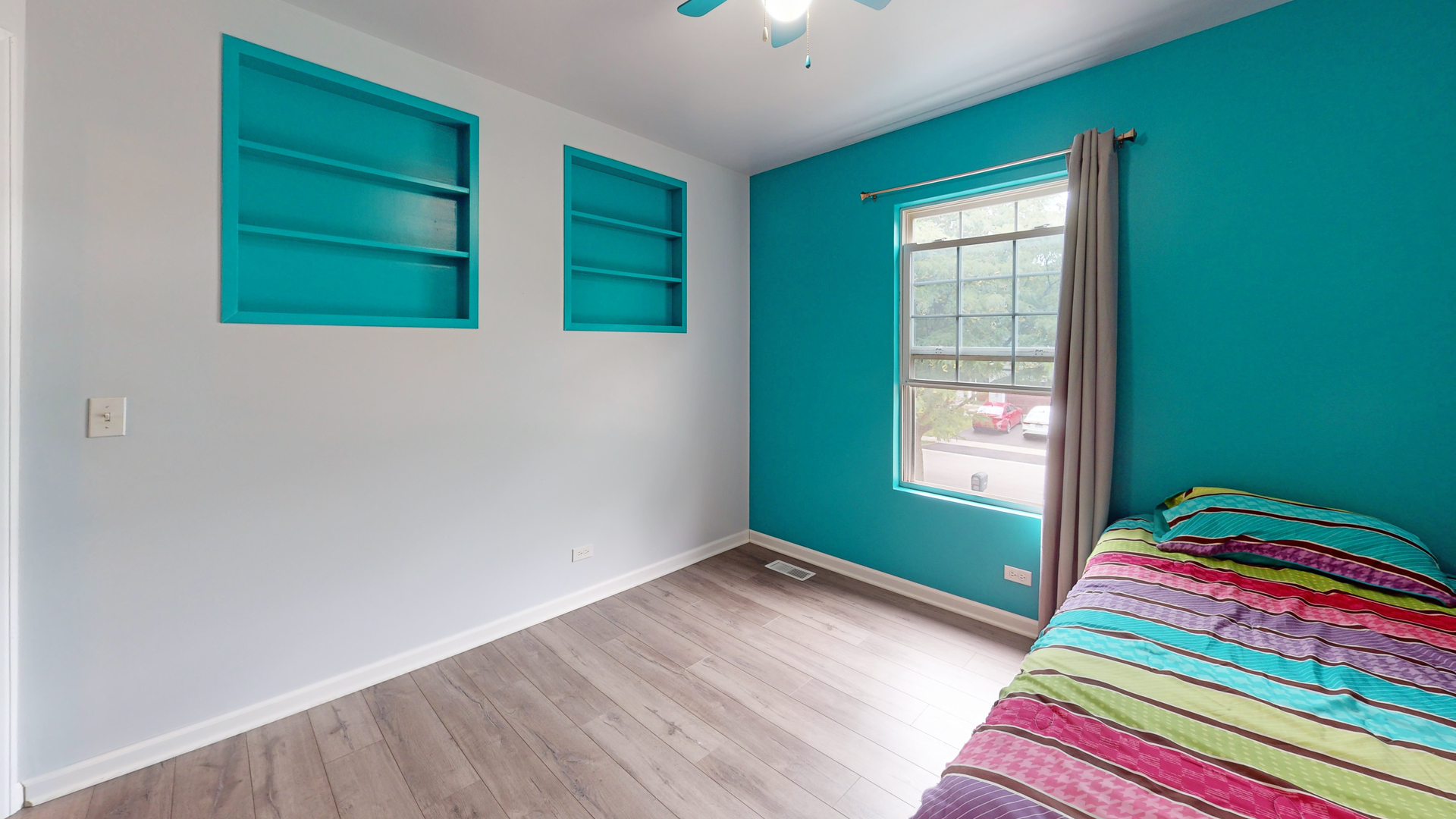 2048 Norwich Drive Bartlett, IL 60103 - Photo 18 of 25 a room that has a bed and a window