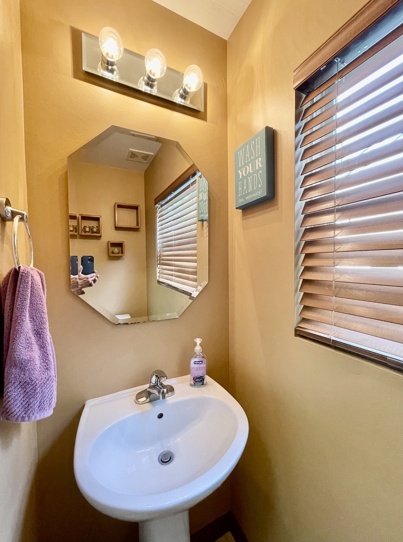 2048 Norwich Drive Bartlett, IL 60103 - Photo 10 of 25 a bathroom with a sink and a mirror