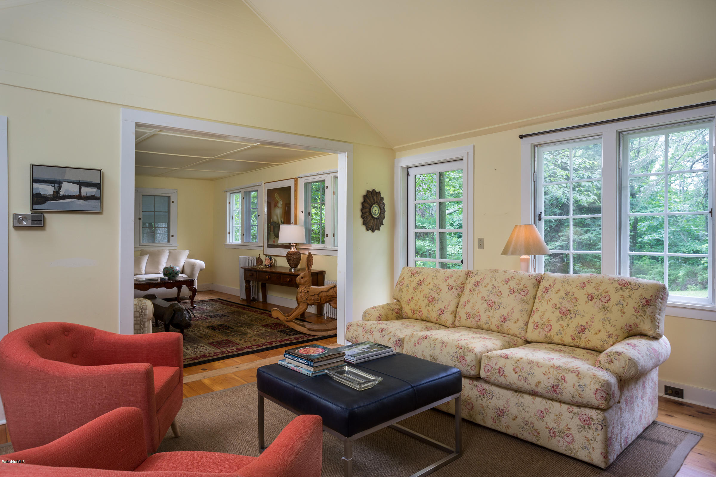 81-85 County Road Sheffield, MA 01257 - Photo 10 of 27 GRACIOUS LIVING ROOM