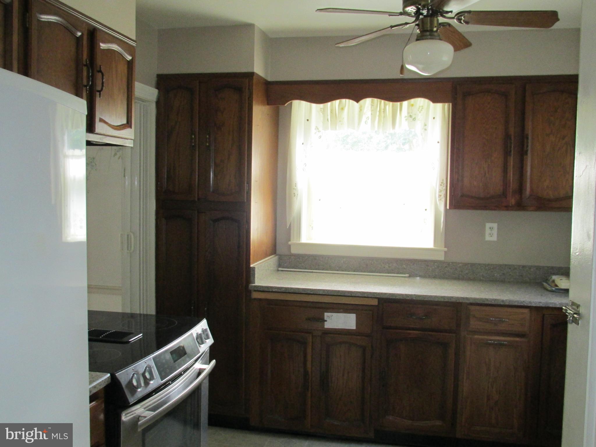 3006 Dunmore Road Baltimore, MD 21222 - Photo 12 of 42