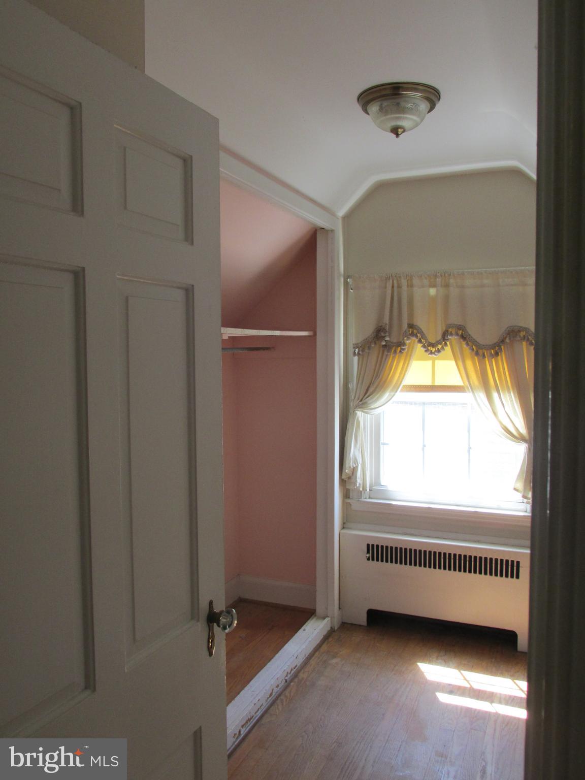 3006 Dunmore Road Baltimore, MD 21222 - Photo 19 of 42 Master walk-in closet