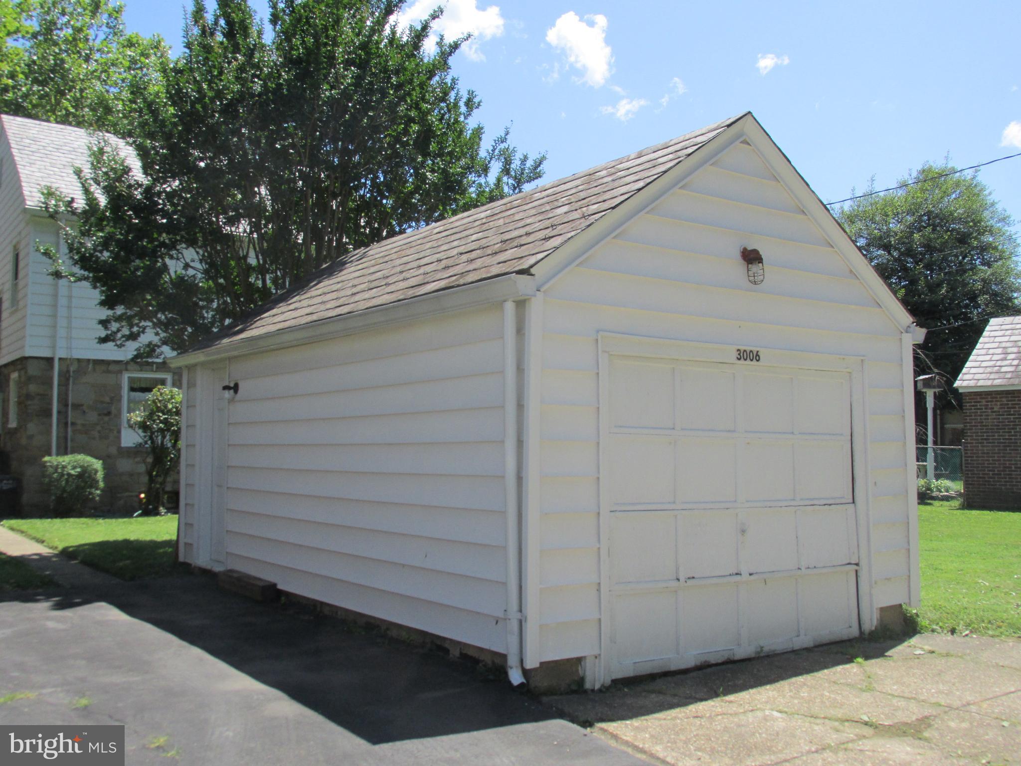 3006 Dunmore Road Baltimore, MD 21222 - Photo 28 of 42 Garage