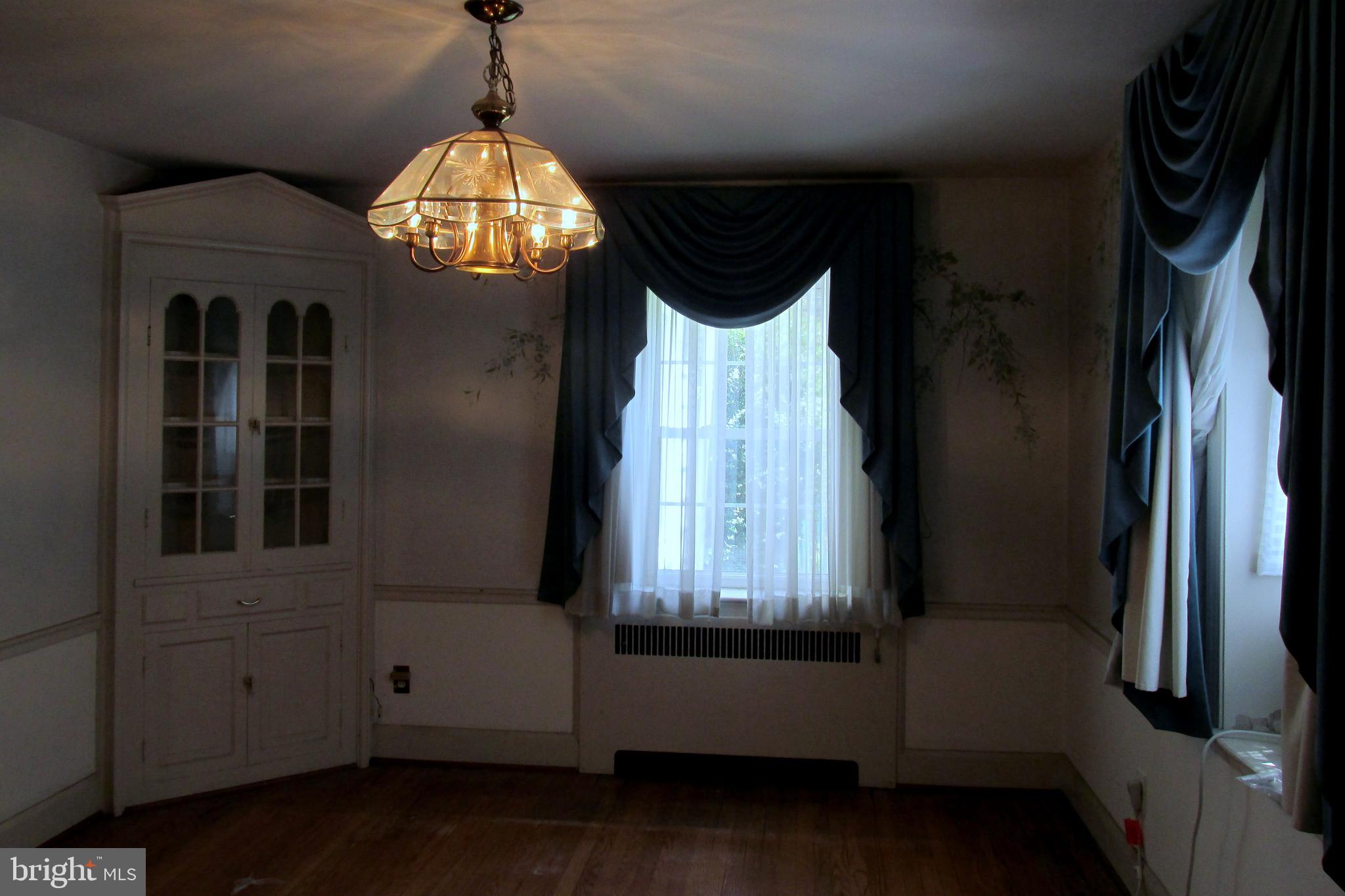 3006 Dunmore Road Baltimore, MD 21222 - Photo 6 of 42 Big Dining Room