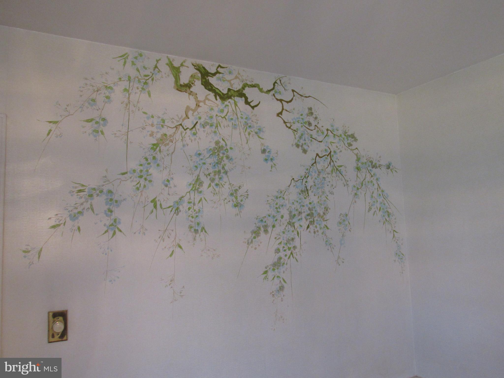 3006 Dunmore Road Baltimore, MD 21222 - Photo 7 of 42 Dining room mural
