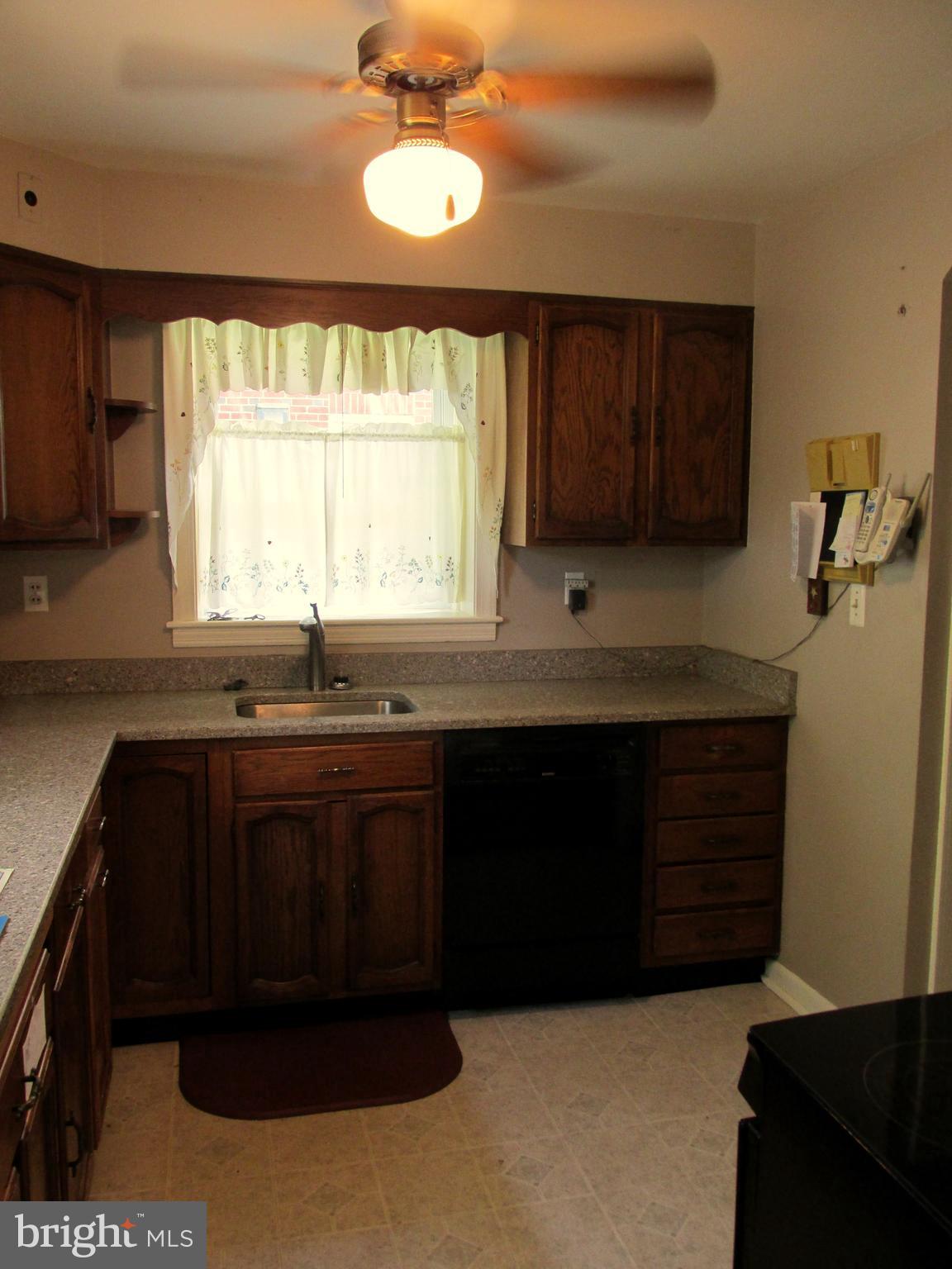 3006 Dunmore Road Baltimore, MD 21222 - Photo 8 of 42 Kitchen