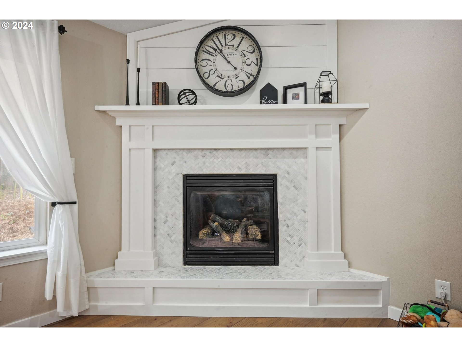 312 Division Street Northeast Silverton, OR 97381 - Photo 18 of 38