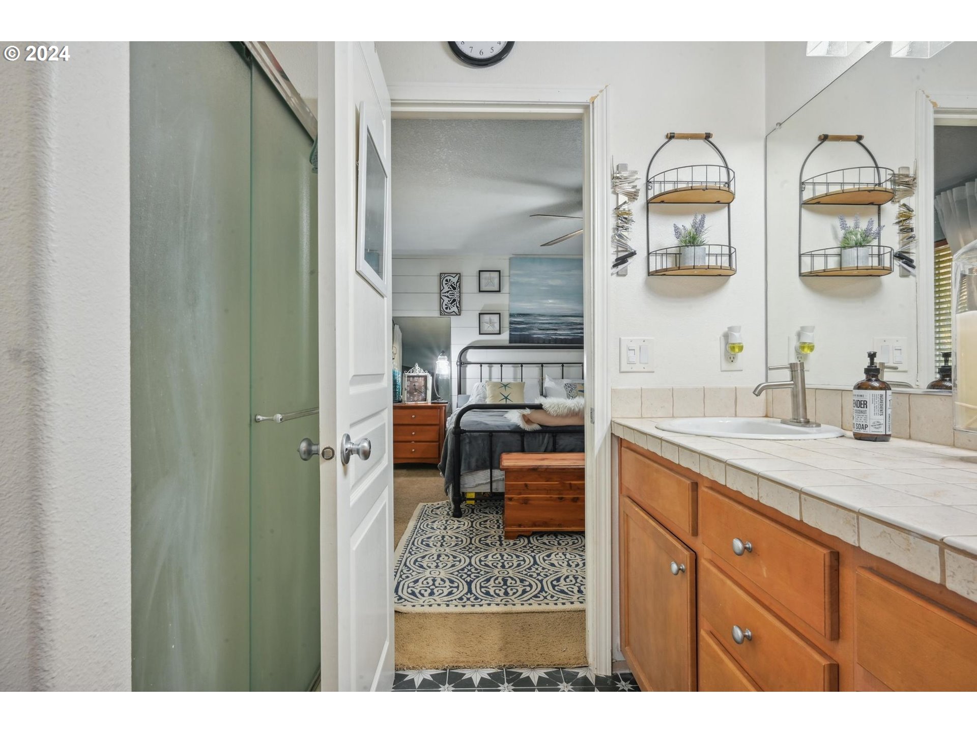 312 Division Street Northeast Silverton, OR 97381 - Photo 29 of 38