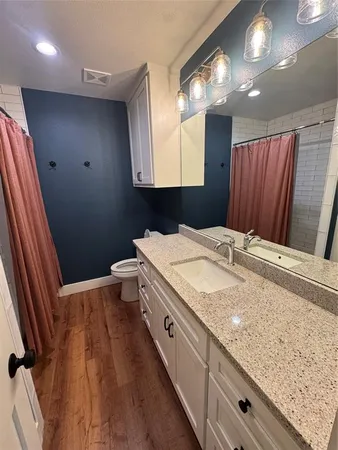 $2,750 | 410 South Hannaford Street, Granbury, TX 76048