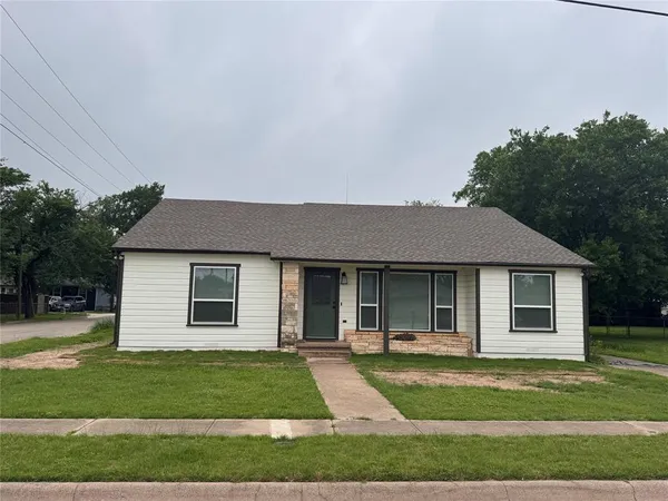 $2,750 | 410 South Hannaford Street, Granbury, TX 76048
