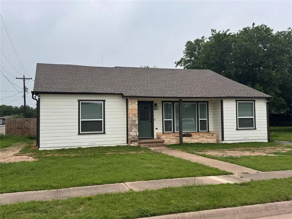 $2,750 | 410 South Hannaford Street, Granbury, TX 76048
