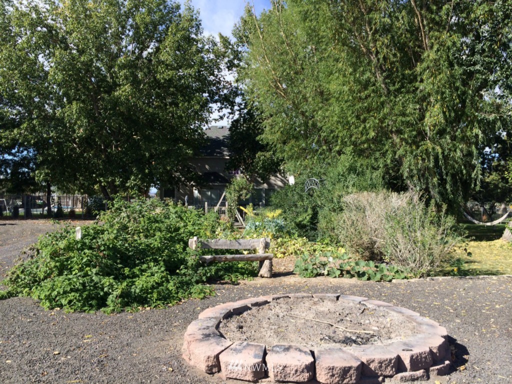 9547 Morgan Road Northeast Moses Lake, WA 98837 - Photo 21 of 22 Gallery Image 21
