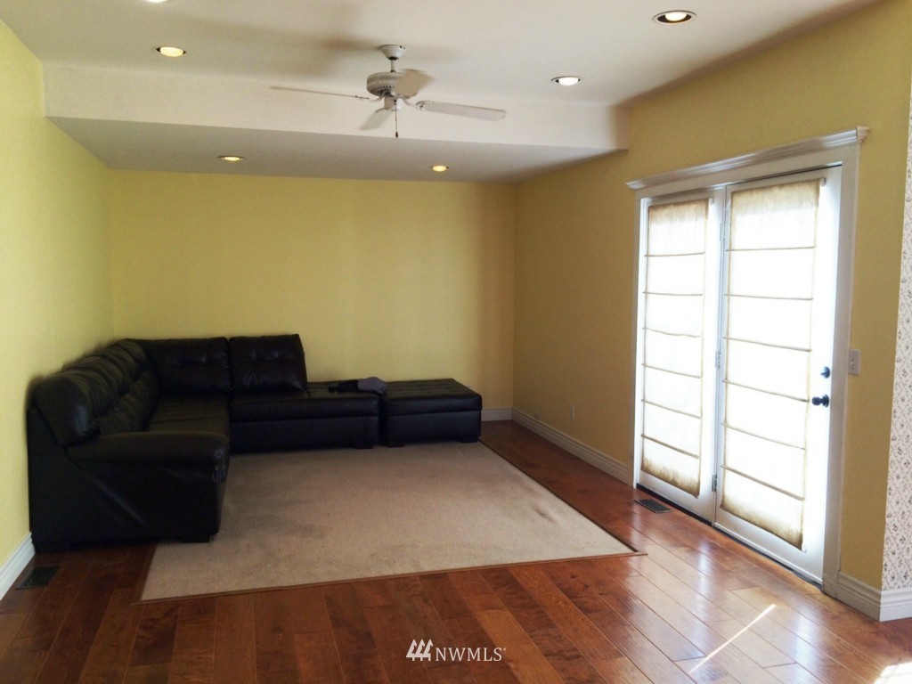 9547 Morgan Road Northeast Moses Lake, WA 98837 - Photo 4 of 22 Gallery Image 4
