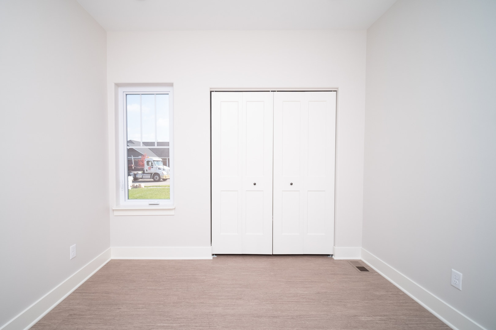 607 Anjali Court, Unit R Sycamore, IL 60178 - Photo 13 of 24 Gallery Image 13